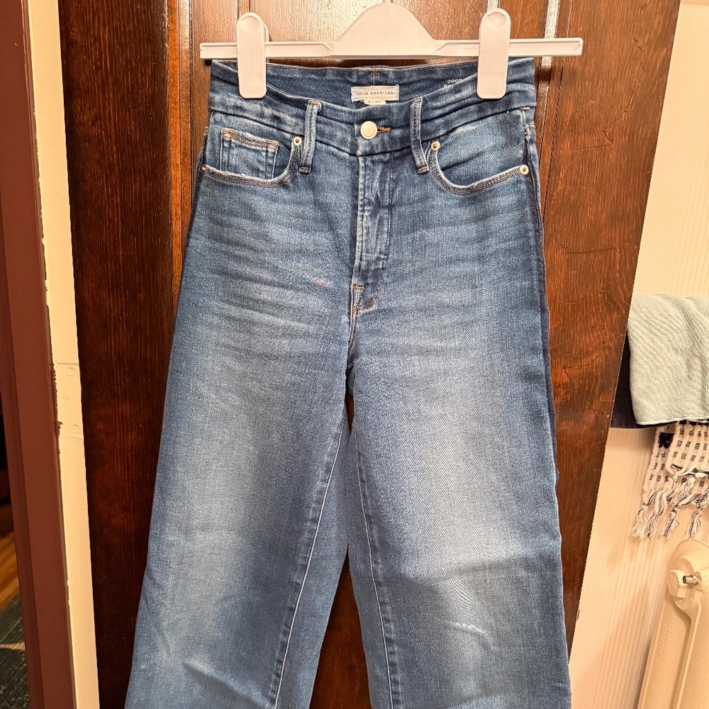 Good American Wide Leg Flare Jeans - Medium Blue Wash